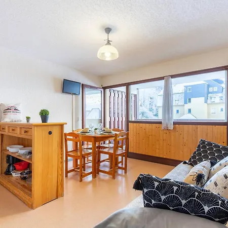 6 Pers. Avec Balcon, Au Calme Proche Du Centre De - Fr-1-296-158 *