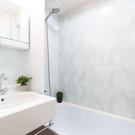 Lejlighed 6 Pers. Avec Balcon, Au Calme Proche Du Centre De - Fr-1-296-158