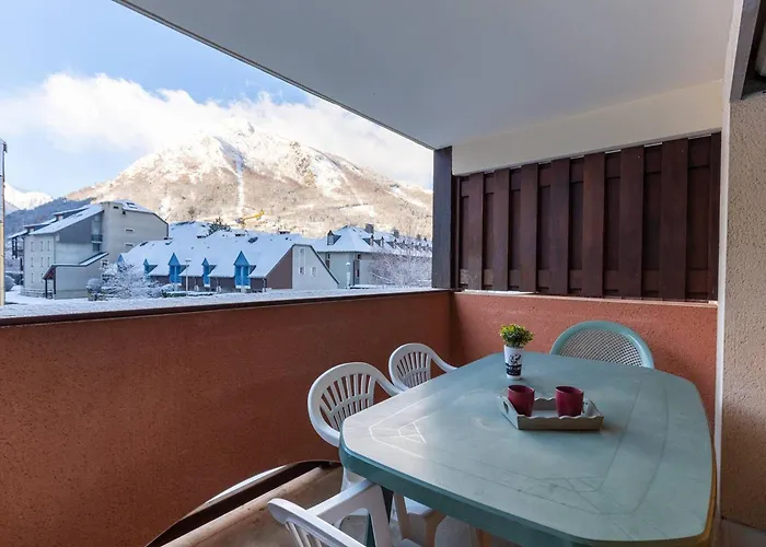 6 Pers. Avec Balcon, Au Calme Proche Du Centre De - Fr-1-296-158 Saint-Lary-Soulan